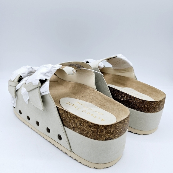Altar'd State Serenna Platform Sandals NWT - Picture 11 of 14